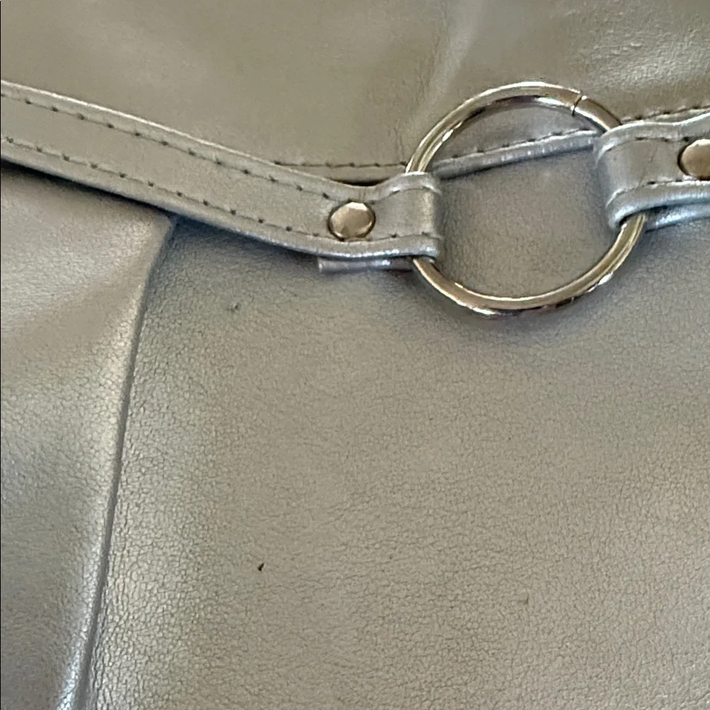 Lancome Elegant Silver Cosmetic Bag - Picture 5 of 6